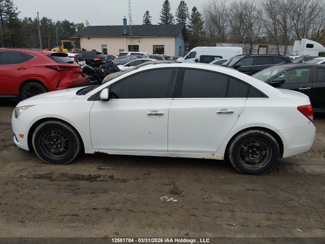 1G1PE5SB9E7321845 Chevrolet Cruze 2lt