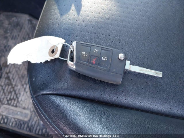 3VV2B7AXXJM042800 Volkswagen Tiguan Se/sel