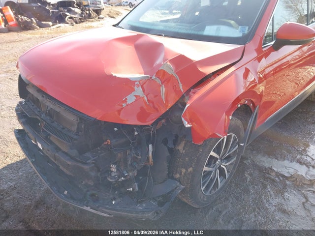3VV2B7AXXJM042800 Volkswagen Tiguan Se/sel