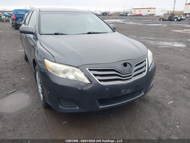 2010 Toyota Camry Le მანქანა იყიდება აუქციონზე, vin: 4T1BF3EK3AU104104, აუქციონის ნომერი: 12581808