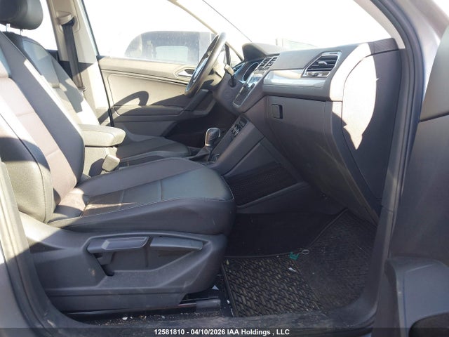 3VV2B7AX6KM176480 Volkswagen Tiguan Comfortline