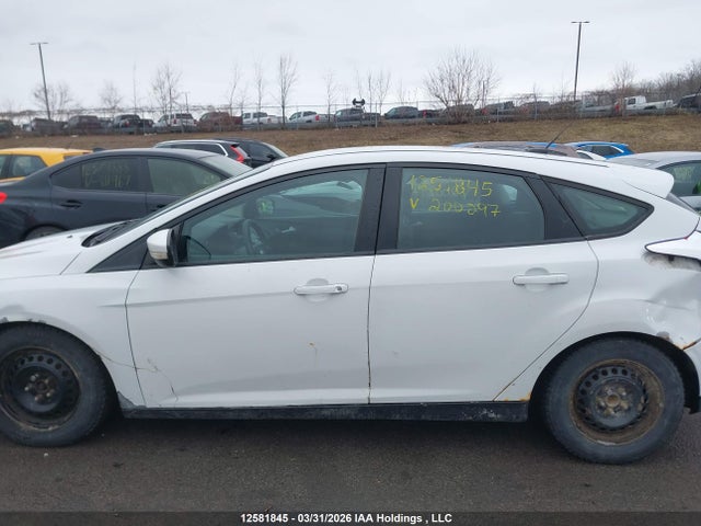 1FADP3K21GL200297 Ford FOCUS SE