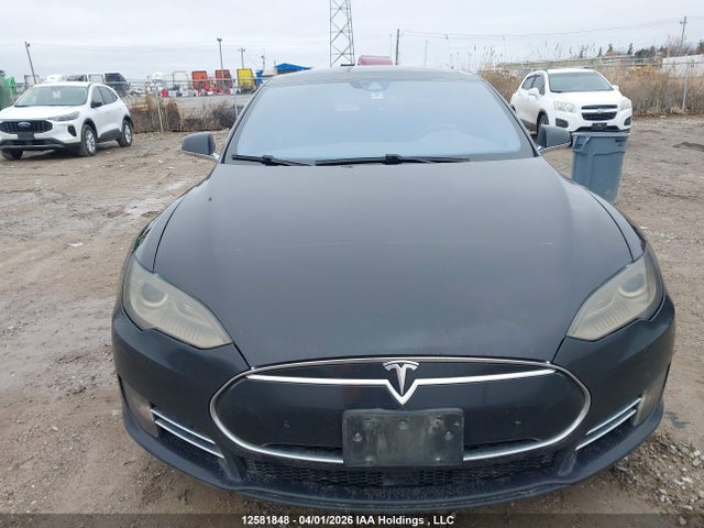 12581848 :رقم المزاد ، 5YJSA1E27FF116280 vin ، 2015 Tesla Model S 70d/85d/p85d مزاد بيع