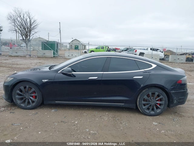 12581848 :رقم المزاد ، 5YJSA1E27FF116280 vin ، 2015 Tesla Model S 70d/85d/p85d مزاد بيع