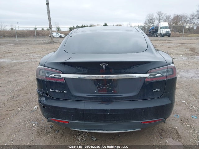 12581848 :رقم المزاد ، 5YJSA1E27FF116280 vin ، 2015 Tesla Model S 70d/85d/p85d مزاد بيع