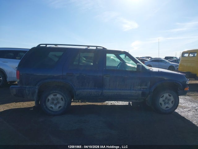 12581865 :رقم المزاد ، 1GNDT13X13K100647 vin ، 2003 Chevrolet Blazer Ls مزاد بيع