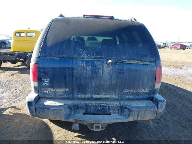 12581865 :رقم المزاد ، 1GNDT13X13K100647 vin ، 2003 Chevrolet Blazer Ls مزاد بيع