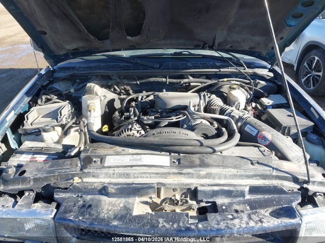 12581865 :رقم المزاد ، 1GNDT13X13K100647 vin ، 2003 Chevrolet Blazer Ls مزاد بيع