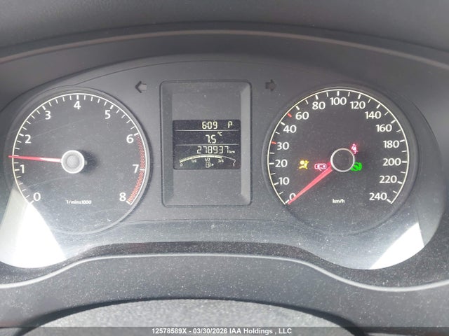 Продажа на аукционе авто 2011 Volkswagen Jetta 2.0l Trendline/2.0l Trendline+, vin: 3VW2K7AJ4BM382050, номер лота: 12578589