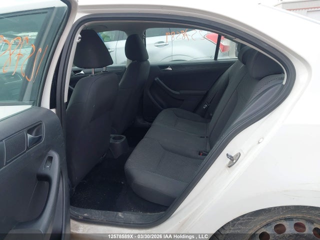 Продажа на аукционе авто 2011 Volkswagen Jetta 2.0l Trendline/2.0l Trendline+, vin: 3VW2K7AJ4BM382050, номер лота: 12578589