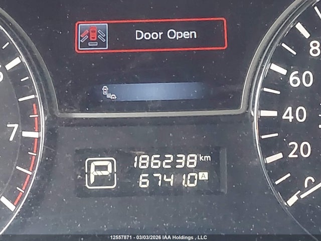 2015 Nissan Pathfinder Platinum/s/sl/sv მანქანა იყიდება აუქციონზე, vin: 5N1AR2MM1FC637484, აუქციონის ნომერი: 12557871