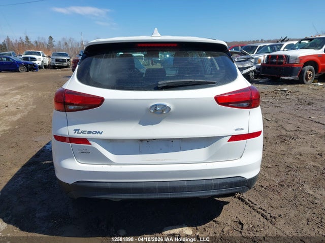 KM8J2CA43KU055227 Hyundai TUCSON SE