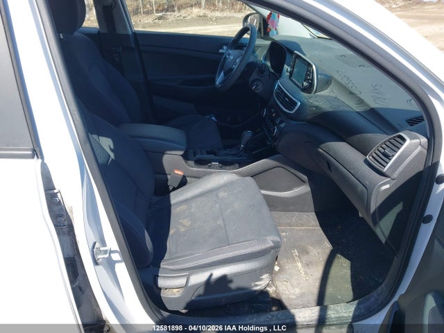 KM8J2CA43KU055227 Hyundai TUCSON SE
