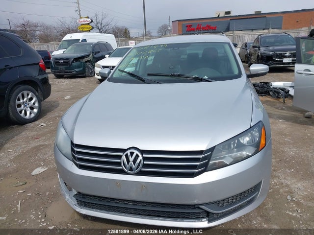 12581899 :رقم المزاد ، 1VWAH7A39DC102865 vin ، 2013 Volkswagen Passat مزاد بيع