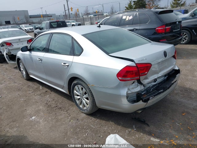 12581899 :رقم المزاد ، 1VWAH7A39DC102865 vin ، 2013 Volkswagen Passat مزاد بيع
