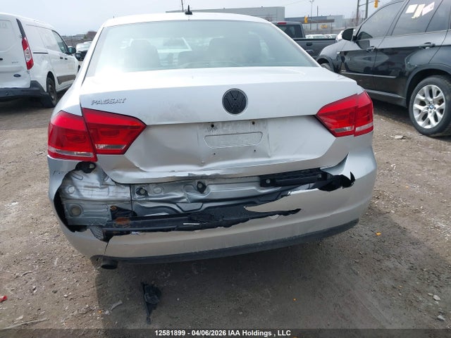 12581899 :رقم المزاد ، 1VWAH7A39DC102865 vin ، 2013 Volkswagen Passat مزاد بيع