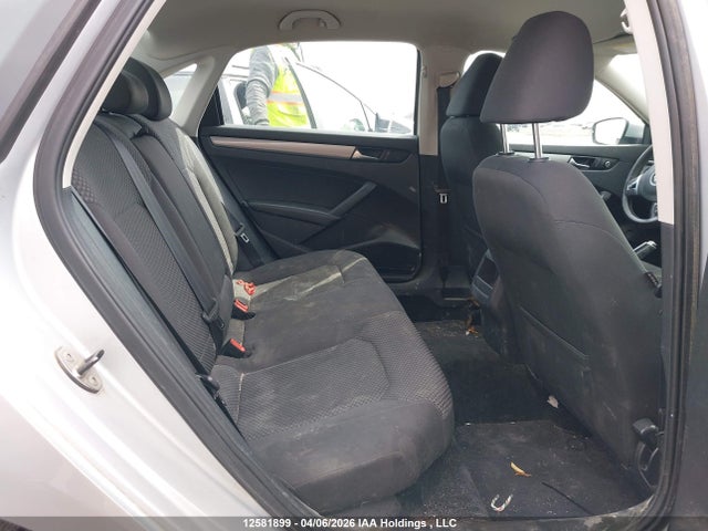 12581899 :رقم المزاد ، 1VWAH7A39DC102865 vin ، 2013 Volkswagen Passat مزاد بيع