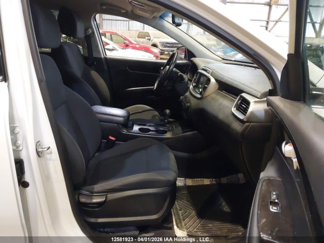 5XYPGDA56HG318688 KIA Sorento