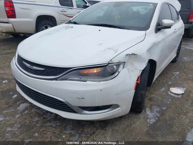 12581942 :رقم المزاد ، 1C3CCCAG7FN736824 vin ، 2015 Chrysler 200 Limited مزاد بيع
