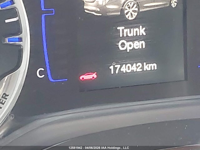 12581942 :رقم المزاد ، 1C3CCCAG7FN736824 vin ، 2015 Chrysler 200 Limited مزاد بيع