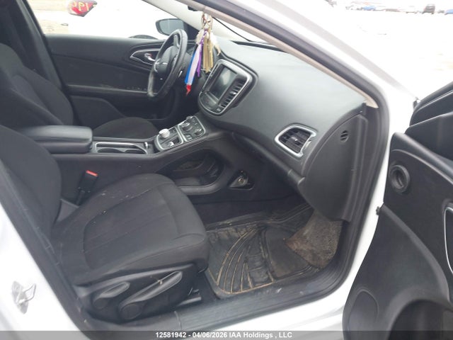 12581942 :رقم المزاد ، 1C3CCCAG7FN736824 vin ، 2015 Chrysler 200 Limited مزاد بيع