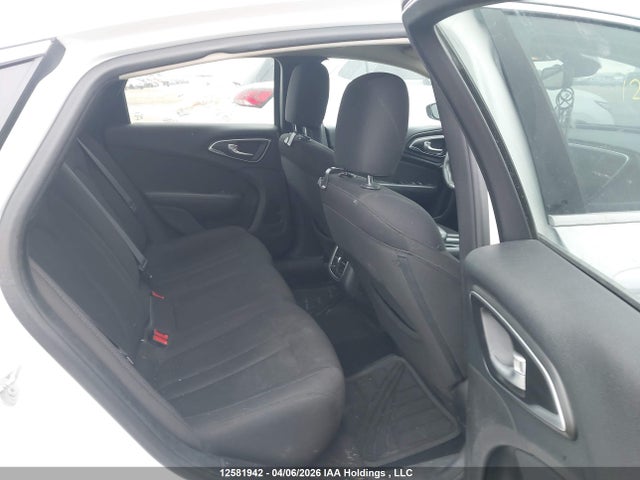12581942 :رقم المزاد ، 1C3CCCAG7FN736824 vin ، 2015 Chrysler 200 Limited مزاد بيع