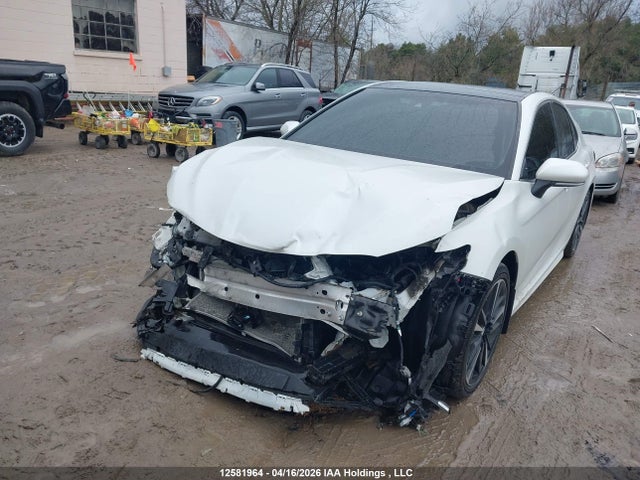4T1B61HK3JU117984 Toyota Camry