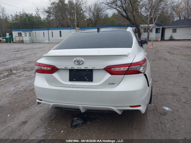 4T1B61HK3JU117984 Toyota Camry