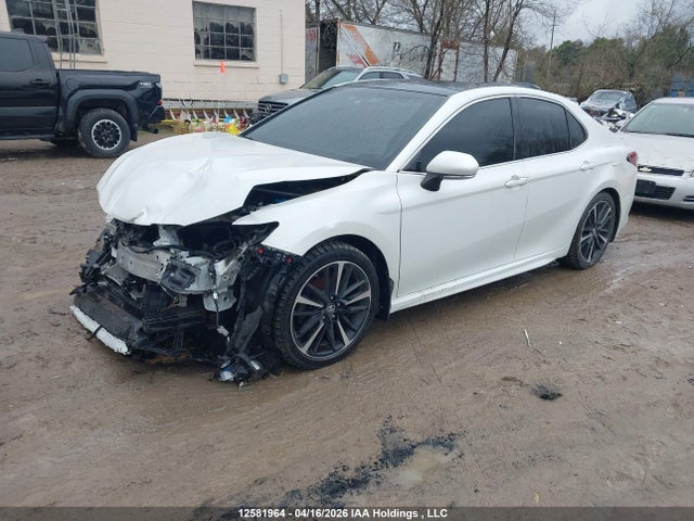 4T1B61HK3JU117984 Toyota Camry