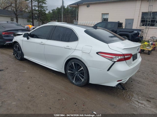 4T1B61HK3JU117984 Toyota Camry