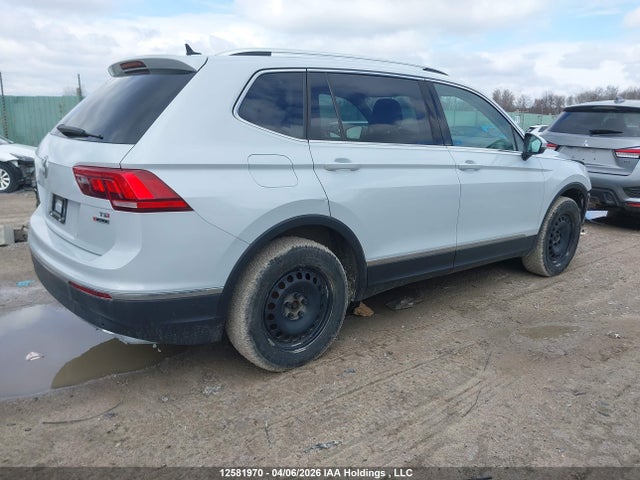 3VV4B7AX1JM190634 Volkswagen Tiguan Sel Premium
