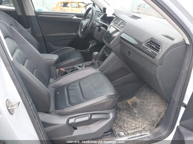 3VV4B7AX1JM190634 Volkswagen Tiguan Sel Premium