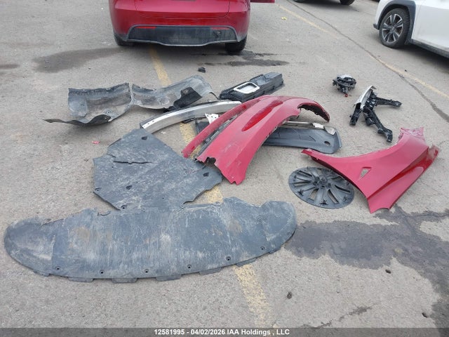 12581995 :رقم المزاد ، 7SAYGDED8RF103766 vin ، 2024 Tesla Model Y Long Range/rwd مزاد بيع