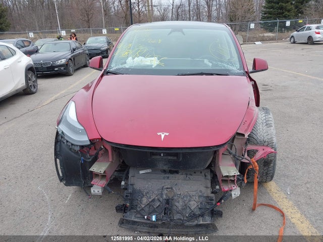 12581995 :رقم المزاد ، 7SAYGDED8RF103766 vin ، 2024 Tesla Model Y Long Range/rwd مزاد بيع