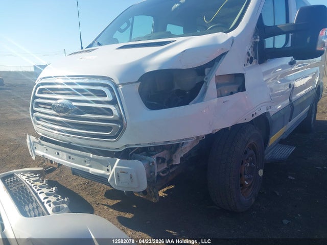 1FTYE1YGXJKA66718 Ford Transit-150