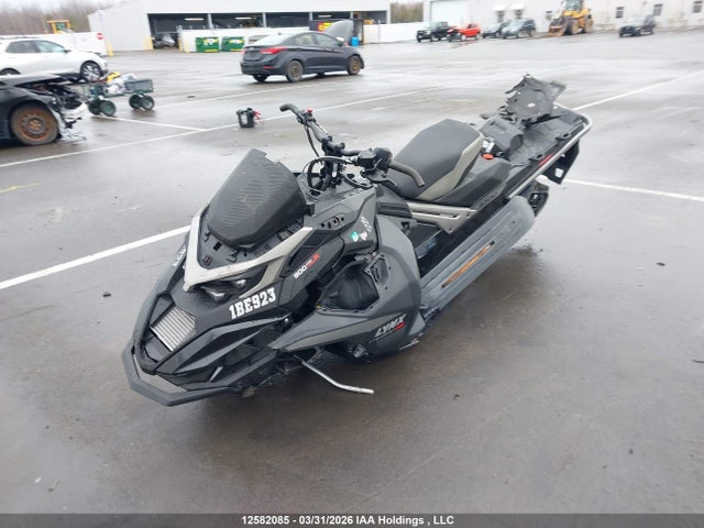 YH2LSMTF5TR000153 Lynx Snowmobile