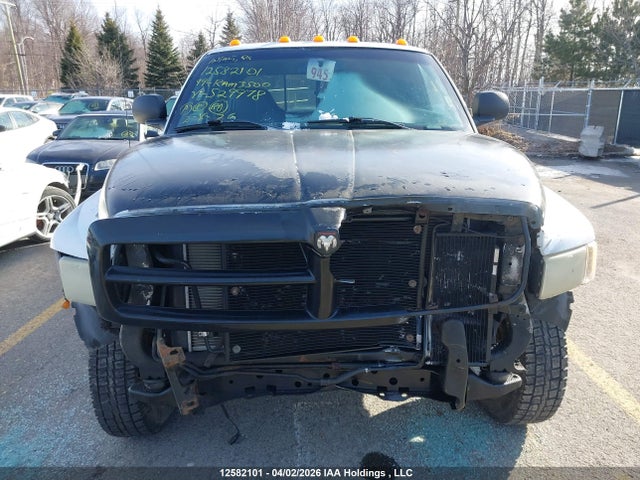 12582101 :رقم المزاد ، 1B7MF33W1XJ529978 vin ، 1999 Dodge Ram 3500 مزاد بيع