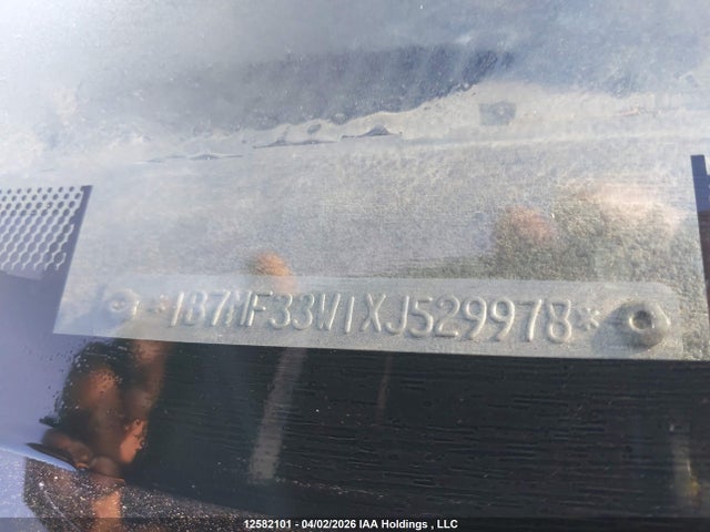 12582101 :رقم المزاد ، 1B7MF33W1XJ529978 vin ، 1999 Dodge Ram 3500 مزاد بيع