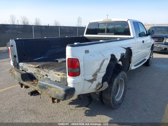 12582101 :رقم المزاد ، 1B7MF33W1XJ529978 vin ، 1999 Dodge Ram 3500 مزاد بيع