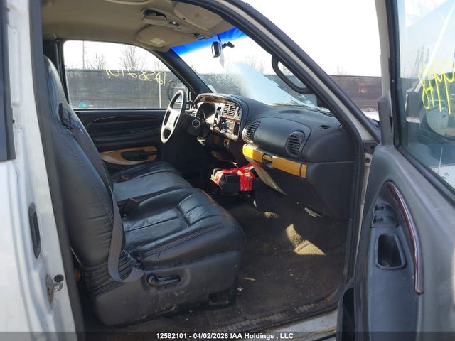 12582101 :رقم المزاد ، 1B7MF33W1XJ529978 vin ، 1999 Dodge Ram 3500 مزاد بيع
