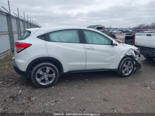 3CZRU6H35JM103288 Honda HR-V LX