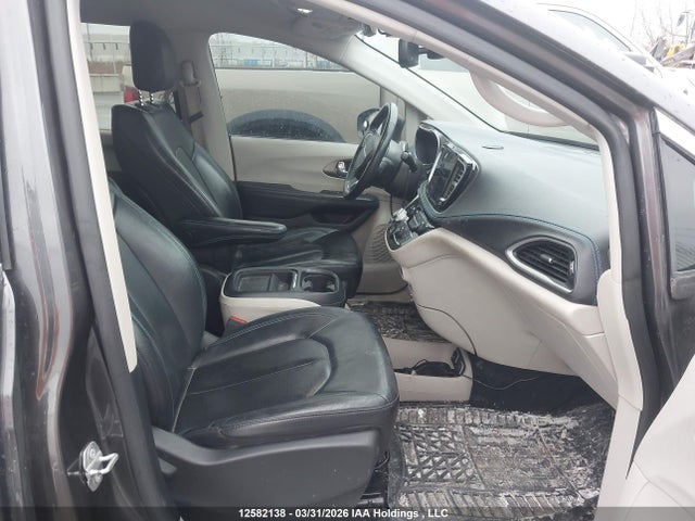 2C4RC1BG1MR583026 Chrysler Pacifica Touring L
