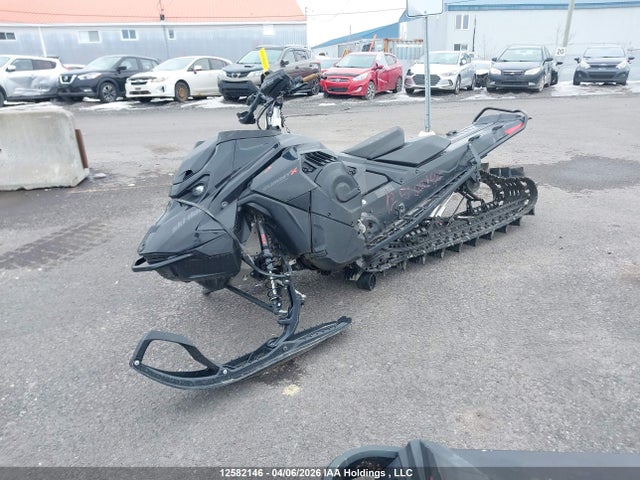 2BPSTJPA5PV000815 Skidoo Summit 850