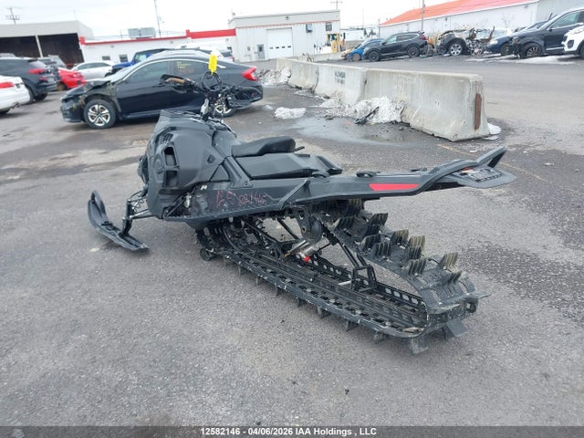 2BPSTJPA5PV000815 Skidoo Summit 850