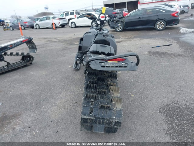 2BPSTJPA5PV000815 Skidoo Summit 850