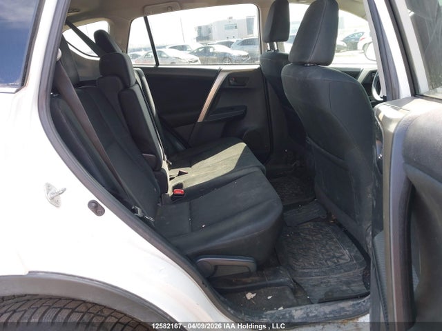 12582167 :رقم المزاد ، 2T3BFREV3FW386840 vin ، 2015 Toyota Rav4 Le مزاد بيع