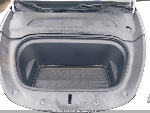 Tesla Model Y 2024 7SAYGDEE1RF098869 Image 10