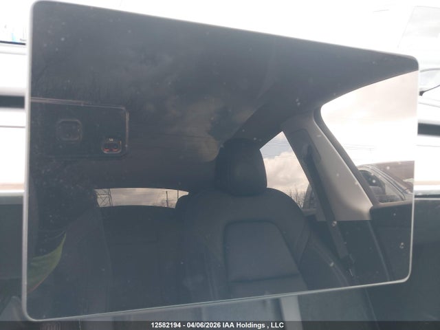 Tesla Model Y 2024 7SAYGDEE1RF098869 Image 15