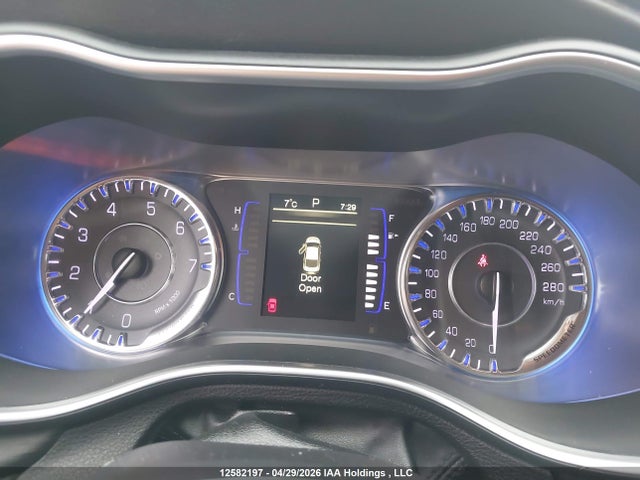 Продажа на аукционе авто 2016 Chrysler 200, vin: 1C3CCCAB2GN192951, номер лота: 12582197