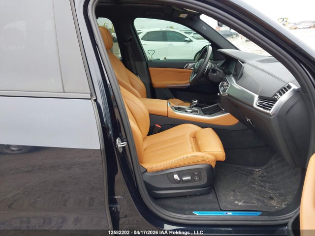 Продажа на аукционе авто 2022 Bmw X5 Xdrive40i, vin: 5UXCR6C05N9L31157, номер лота: 12582202